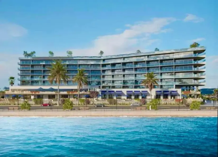 Nuevo edificio de 7 niveles en el malecón de La Paz. Foto: cortesía.