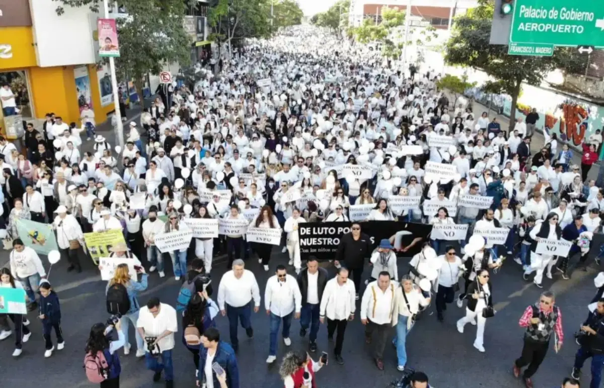 Marchan en Culiacán para exigir justicia por la muerte de Gael y Alexander. Foto: Lino Ceballos / TBN