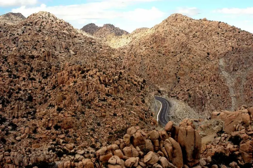 Vive La Rumorosa como nunca antes este verano: actividades de agosto 2025 Déjate deslumbrar por los paisajes rocosos de La Rumorosa. Foto: Entorno Turístico