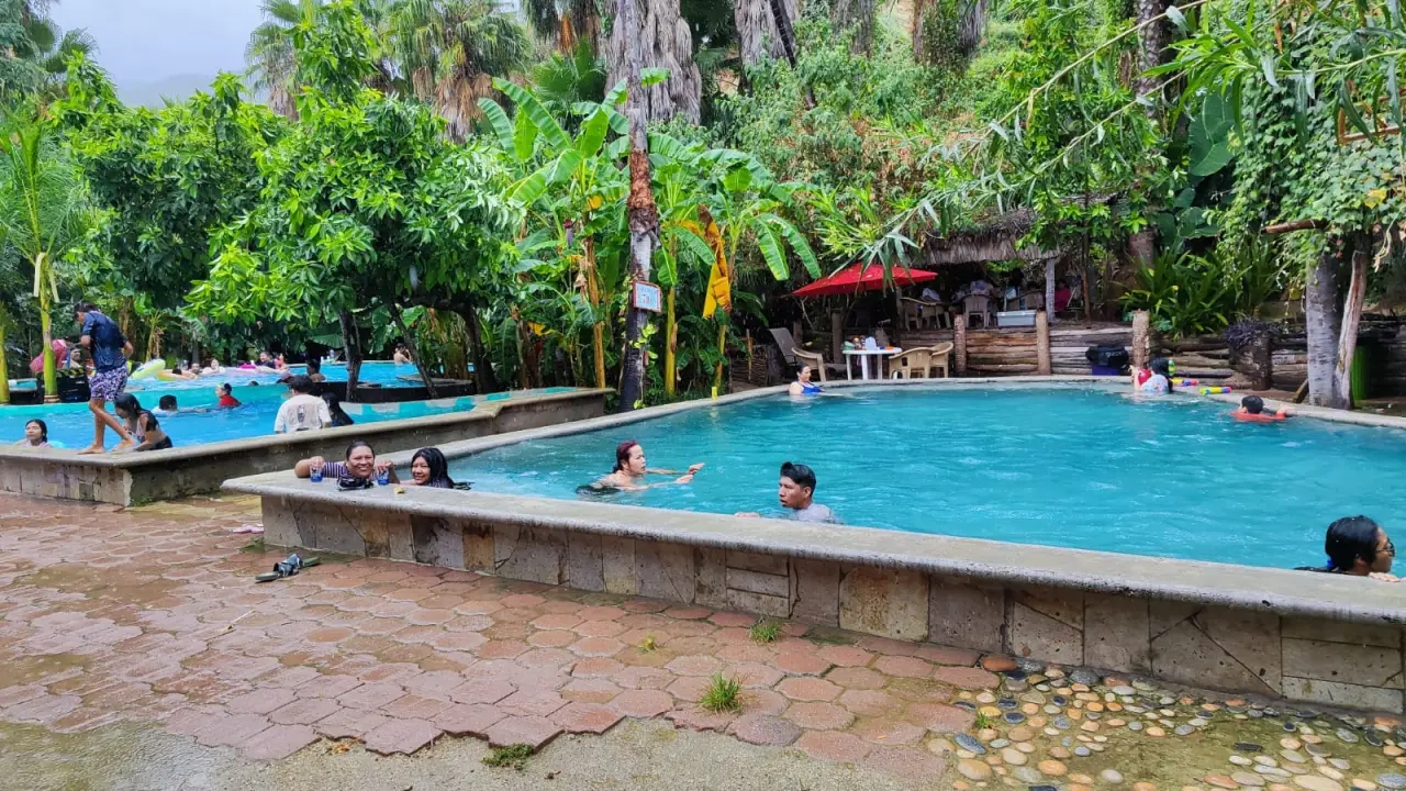 Este rincón entre montañas en BCS es perfecto para refrescarte en verano.