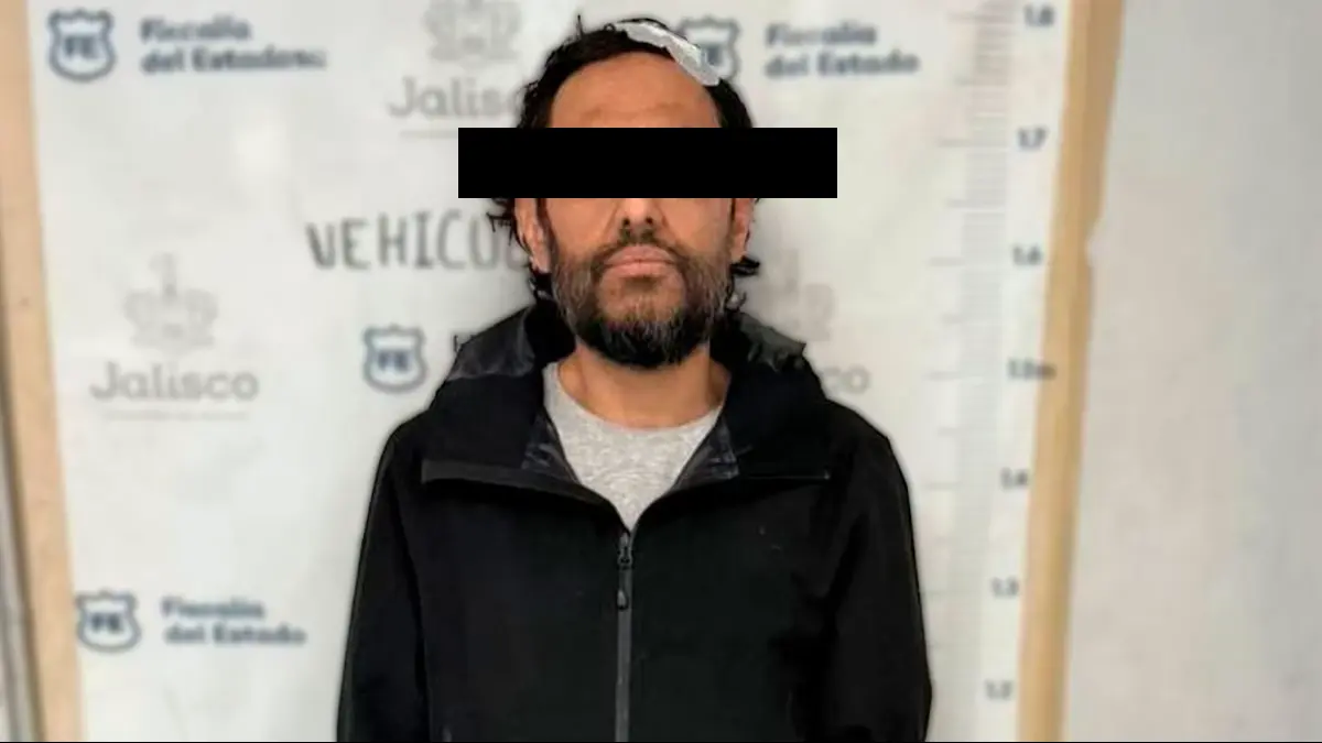 Se le trasladó a las oficinas del Ministerio Público Especializado. Foto: FGE