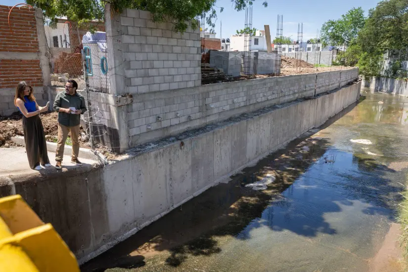 Tras intensas lluvias, alcalde de Culiacán recorre López Mateos y Pemex para escuchar a la ciudadanía. Tras intensas lluvias, alcalde de Culiacán recorre López Mateos y Pemex para escuchar a la ciudadanía. Foto: Ayuntamiento de Culiacán