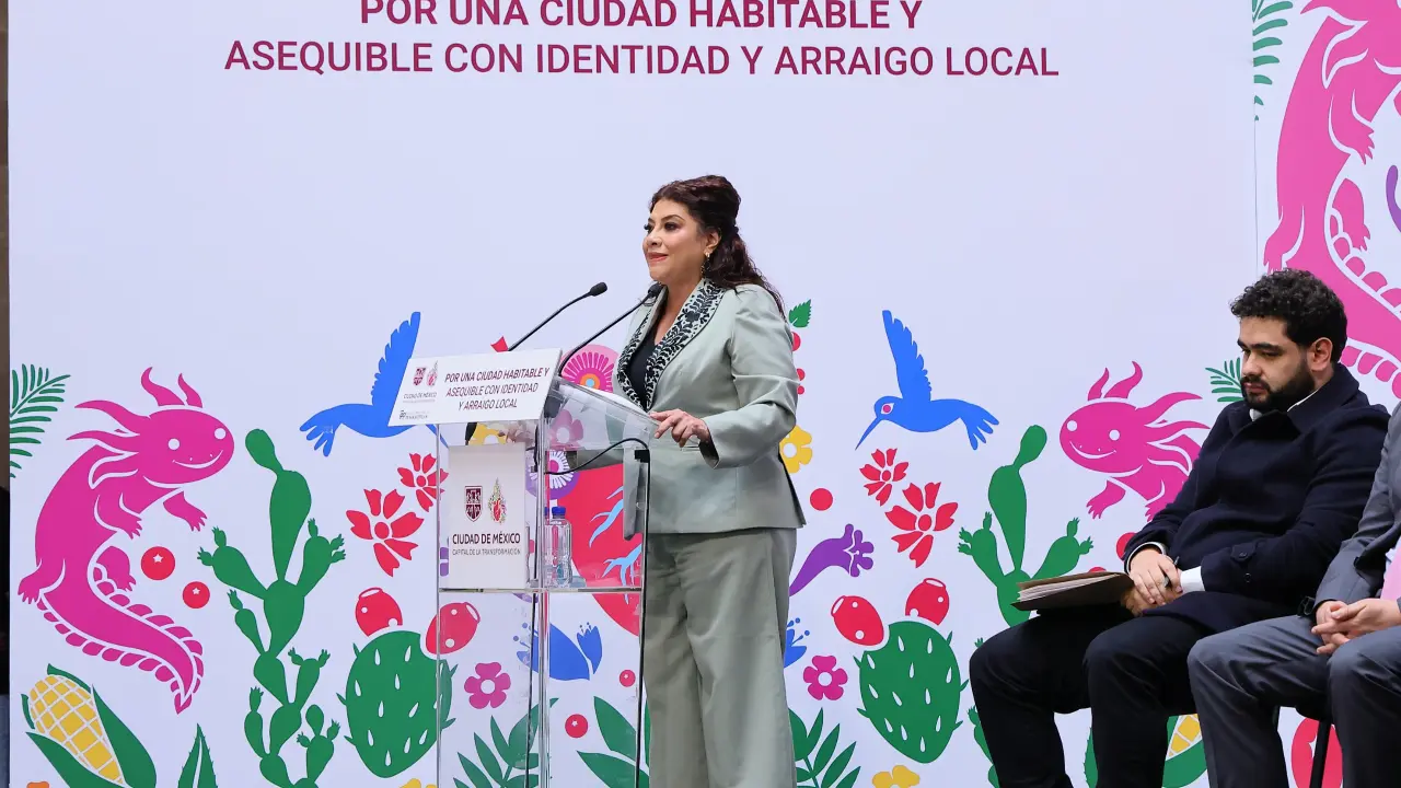 Clara Brugada presentando las 14 acciones en contra de la gentrificación. Foto. Gobierno de México.