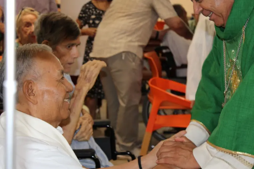 Colaboradores, invitados especiales y miembros de la comunidad celebraron juntos el centenario de una institución que ha marcado generaciones con su servicio y compromiso social.