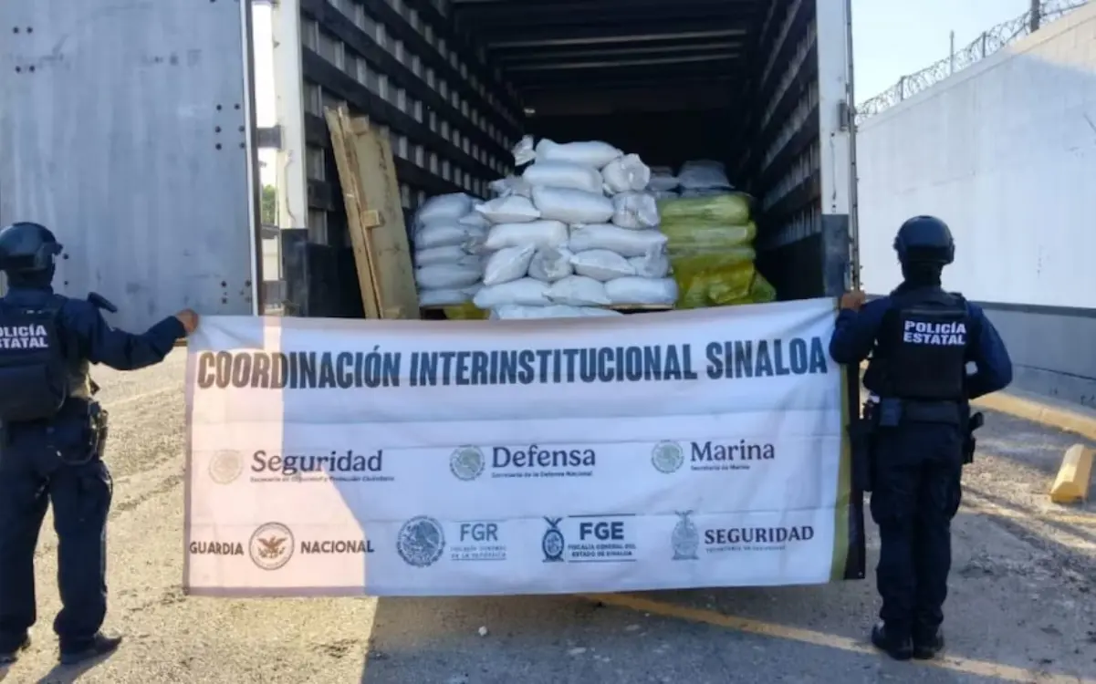 Los precursores químicos asegurados se utilizaban para la fabricación de drogas sintéticas. Foto: SSPC