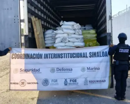 En Culiacán aseguran camión con casi 5 toneladas de precursores químicos para elaborar metanfetamina