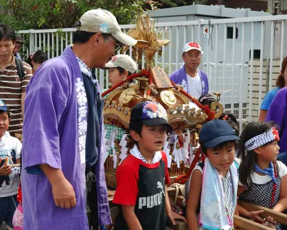 Un santuario que navega: la tradición japonesa que honra al mar