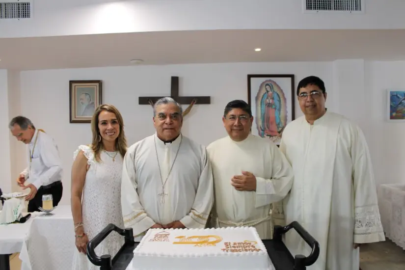 Sacerdotes en retiro, residentes de la Casa del Carmen, compartieron este emotivo aniversario como parte de una comunidad que les brinda cuidado, respeto y gratitud