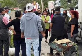 Vivía entre cartón y láminas: rescatan a adulta mayor en  Hidalgo