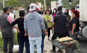 Vivía entre cartón y láminas: rescatan a adulta mayor en  Hidalgo