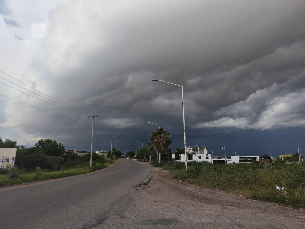 Buenas noticias para Sinaloa: Protección Civil pronostica lluvias por arriba del promedio para agosto, lo que podría ayudar a recuperar las presas.