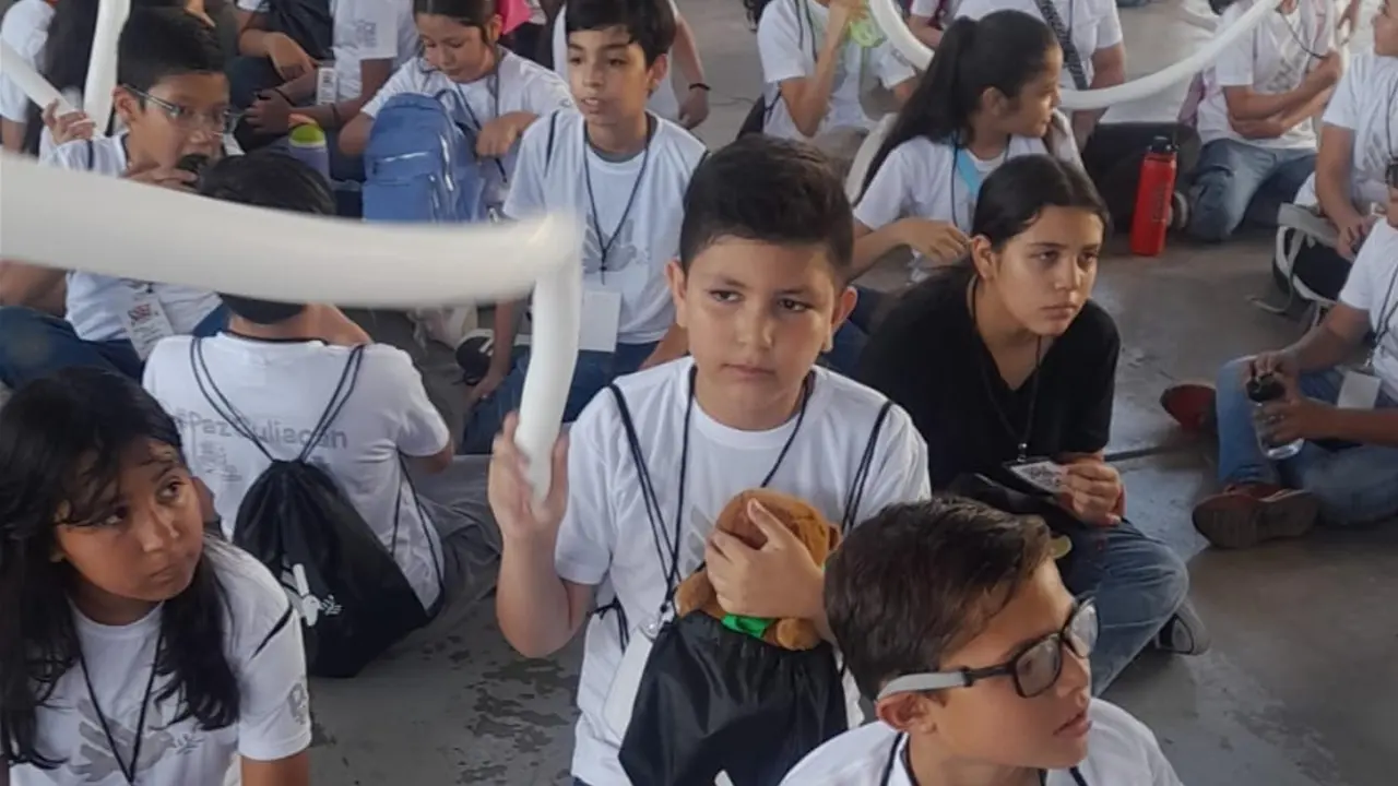 PazLandia es un curso de verano que se está llevando a cabo para enseñar y motivar a los niños a ser generadores de paz.