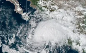 Tormenta tropical Gil hoy 4 de agosto: pierde fuerza y se aleja de México
