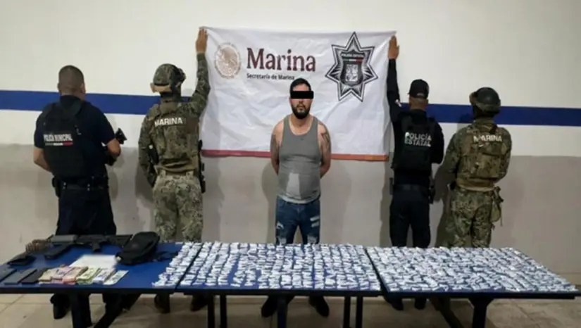 Marina asegura avioneta con droga en pista clandestina en Sonora Detenido en posesión de más de 820 dosis de metanfetamina en Cajeme. Foto: Semar