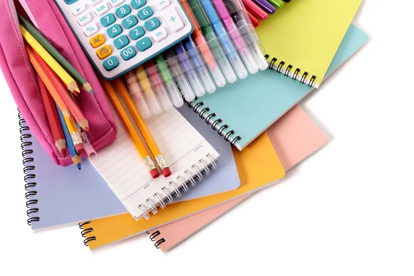 La SEP publicó una lista de útiles mínimos para educación básica. Foto: Freepik. La SEP publicó una lista de útiles mínimos para educación básica. Foto: Freepik.