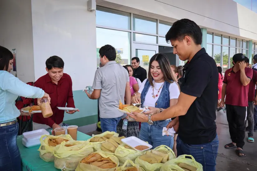 Programa ALAJIBUA del DIF Culiacán lleva alimentos a familias vulnerables Programa ALAJIBUA del DIF Culiacán lleva alimentos a familias vulnerables. Foto: Ayuntamiento de Culiacán