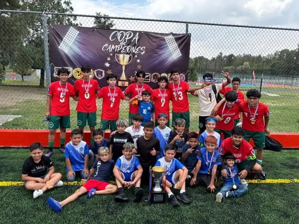 Deportivo Sur representa a Culiacán con orgullo y gana la Copa Metrogol. Deportivo Sur representa a Culiacán con orgullo y gana la Copa Metrogol. Foto: IMDEC