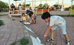 Vecinos y artista urbano de Culiacán dan vida a mural comunitario en el Parque Colinas de la Ribera