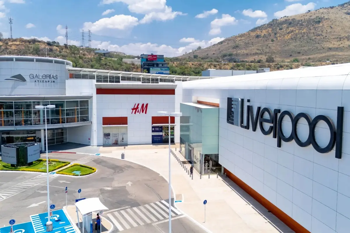Galerías Zacatecas es una de las plazas comerciales más visitadas de la ciudad. Foto: Cortesóa