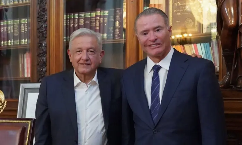 Sheinbaum ratifica a Quirino Ordaz como embajador en España Quirino Ordaz junto al expresidente López Obrador. Foto: Cortesía