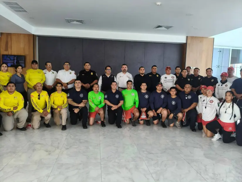 Durante la capacitación, los elementos de bomberos tuvieron oportunidad de convivir  con otros voluntarios de Sinaloa.