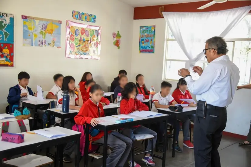 La CURP biométrica no será obligatoria para los trámites este regreso a clases. Foto: Especial