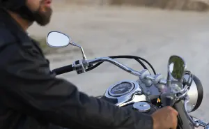 ¿Cuánto cuestan las placas para motocicleta en Baja California?; dónde sacarlas