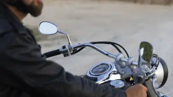 ¿Cuánto cuestan las placas para motocicleta en Baja California?; dónde sacarlas