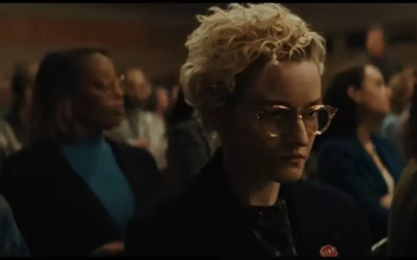 ¿De qué trata La Hora de la Desaparición? Julia Garner y Josh Brolin protagonizan el filme. Foto: Cortesía