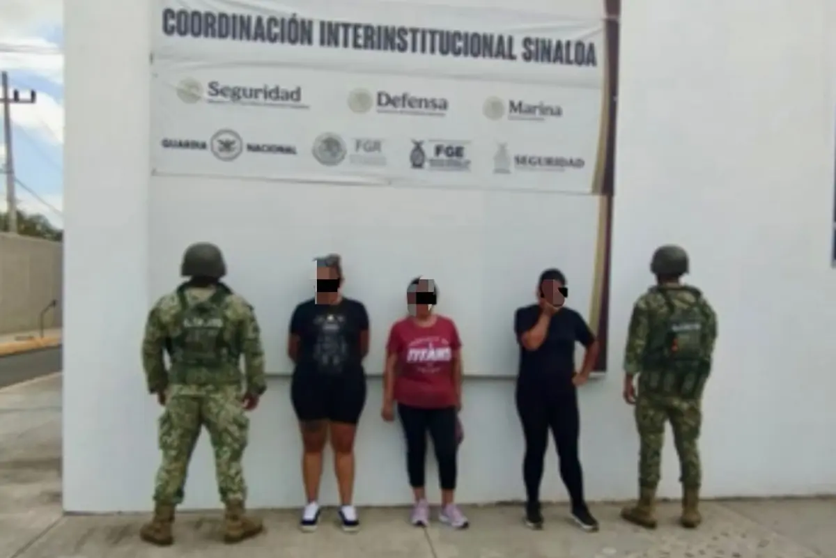 Las tres mujeres fueron puestas a disposición de las autoridades correspondientes. Foto: Cortesía