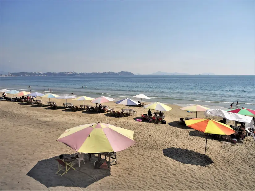 Atrévete a visitar Playa La Boquita, en Colima. Foto: BeachSearcher.