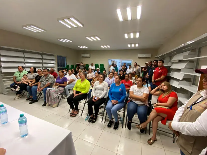 Diversos trámites se podrán hacer en el Centro de Atención de Becas para el Bienestar. Foto: Yolanda Tenorio Diversos trámites se podrán hacer en el Centro de Atención de Becas para el Bienestar. Foto: Yolanda Tenorio