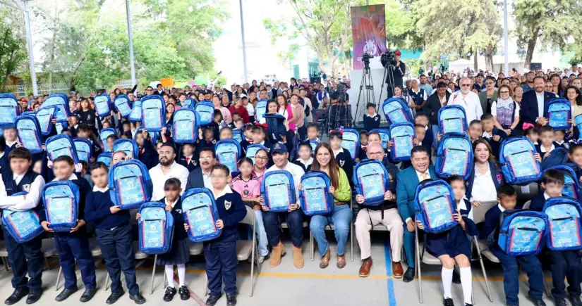 Entrega de útiles escolares y mochilas gratis 2025 en Guanajuato. Foto: Cortesía
