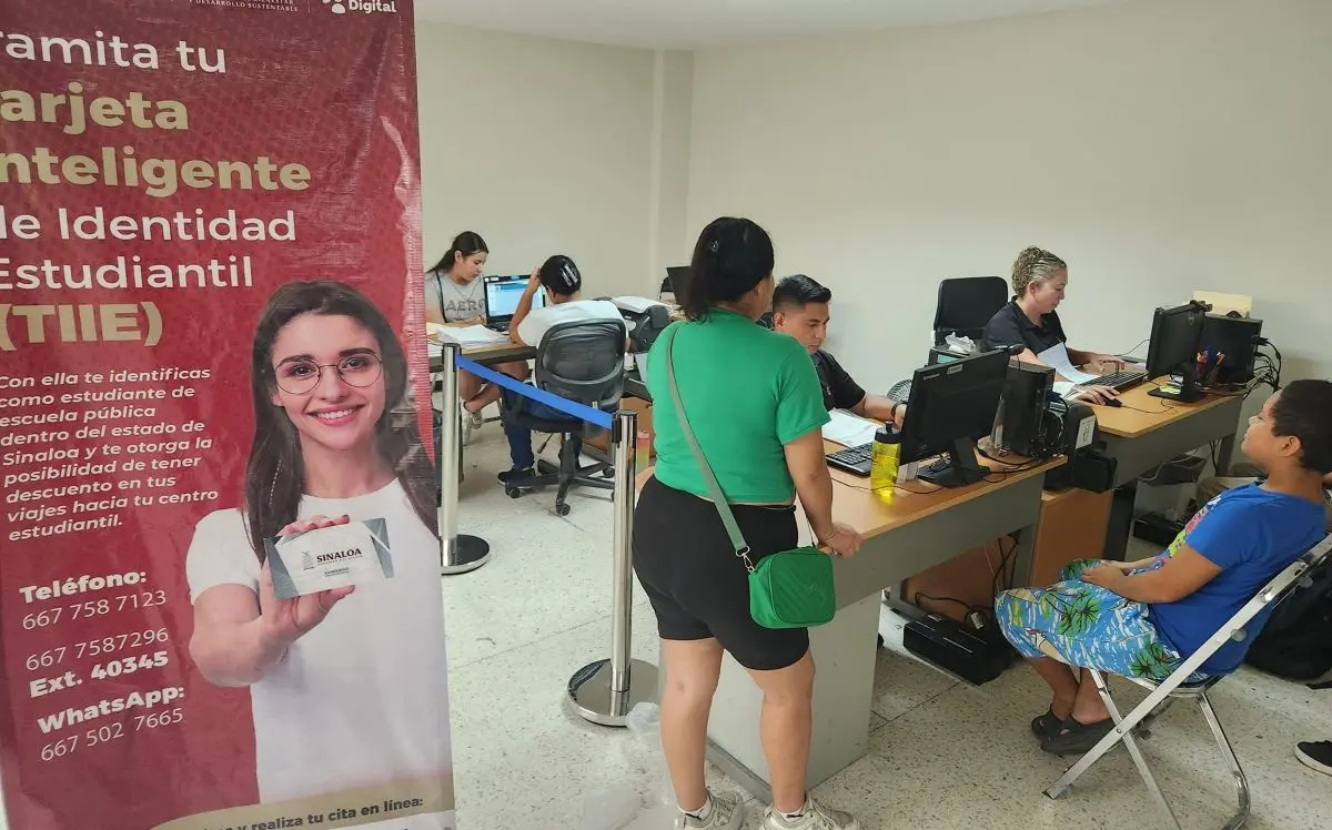 Trámite de la Tarjeta Inteligente para estudiantes en Sinaloa. Foto: Cortesía