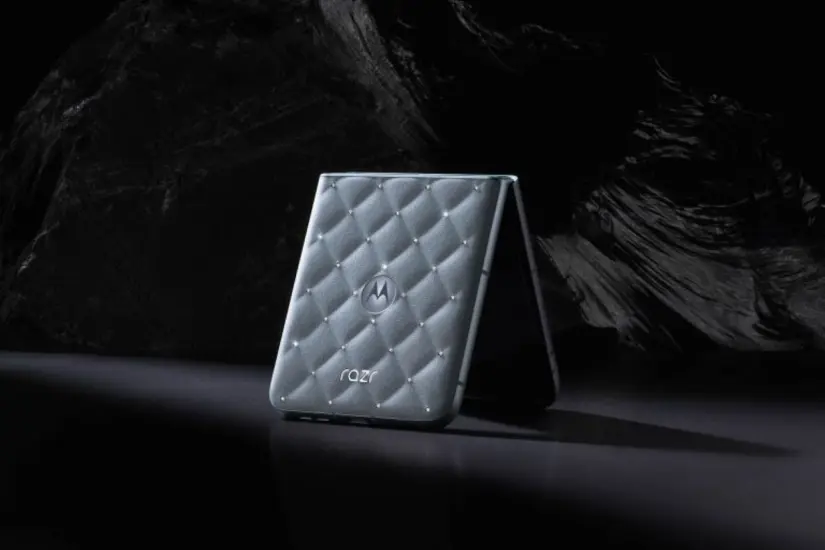 Motorola Razr 60 by Swarovski. Foto: Cortesía