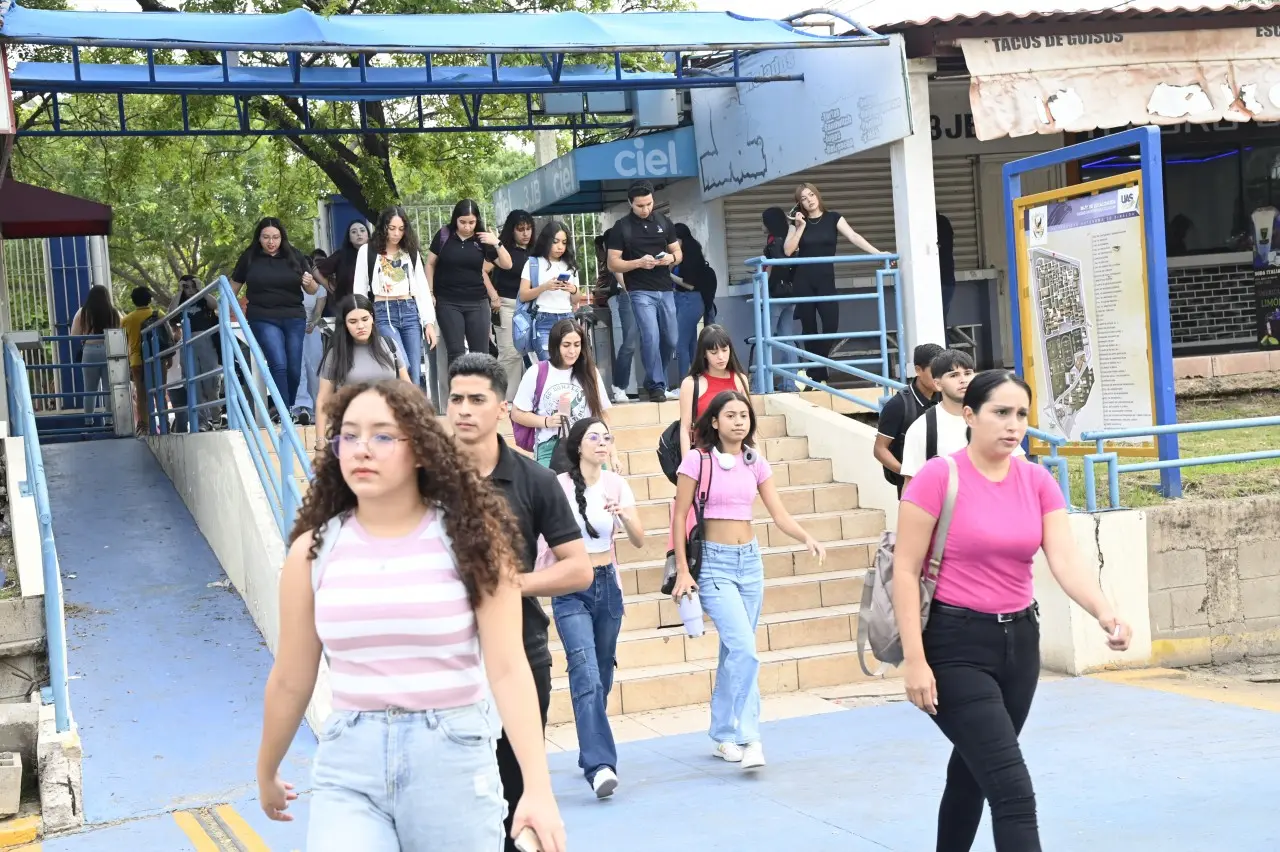 Habrán inscripciones en línea y plazo de agosto para entregar certificados. Foto: UAS