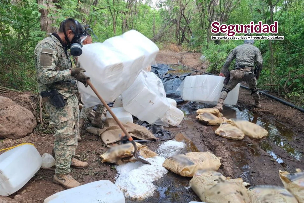 Miembro del Ejercito Mexicano en desmantelamiento de Laboratorio en Sinaloa Foto: Cortesía Gabinete de Seguridad Nacional