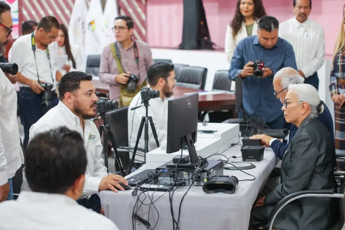 Nayarit comenzó a instalar los equipos para tramitar la CURP biométrica. Foto: Cortesía