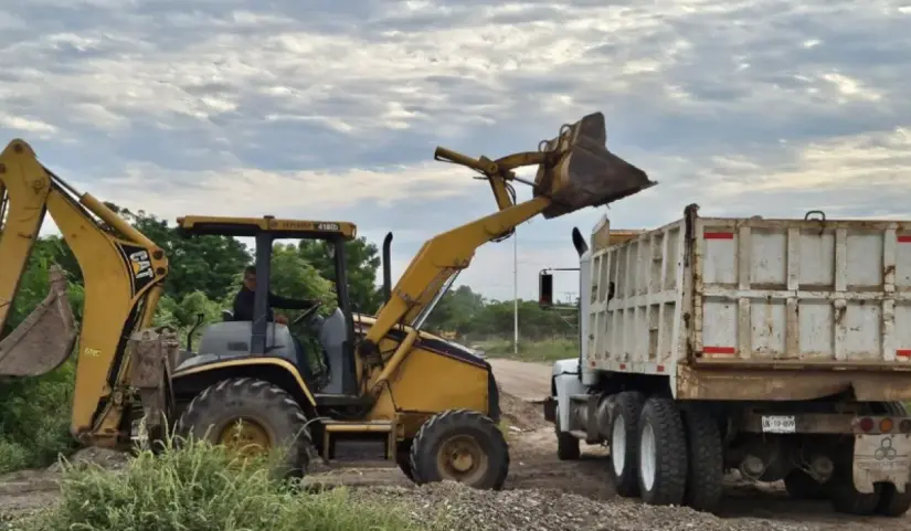 Integrantes del nuevo comité que supervisarán las obras de mejoramiento urbano comunitario