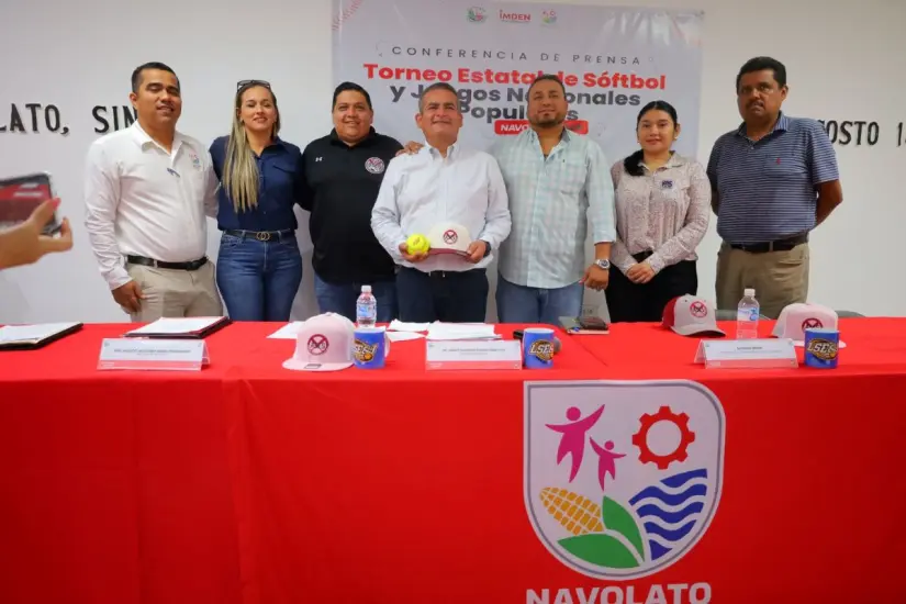 Presentación oficial del calendario deportivo en conferencia de prensa.