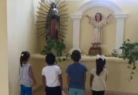 Tu ayuda será una luz en el camino de sanación de niños y niñas que sueñan con volver a sonreír