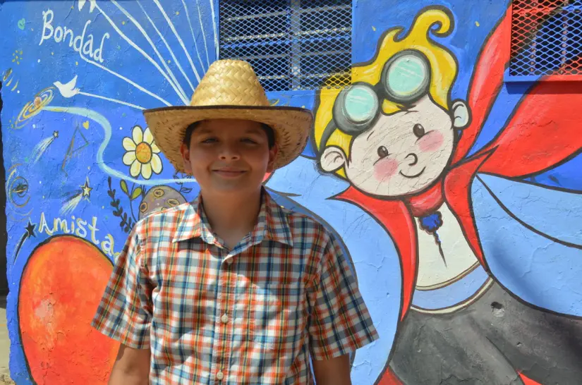 Ángel Enrique, a los 12 años, descubre el poder de contar historias para cambiar vidas. Foto: Juan Madrigal