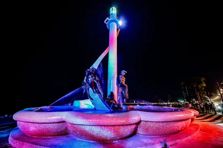 El Malecón de Mazatlán, 21 kilómetros de vistas impresionantes del océano Pacífico