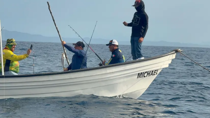Parte de lo que si vivió en el Torneo de Pesca El Barrazo Parte de lo que si vivió en el Torneo de Pesca El Barrazo. Foto: Yolanda Tenorio