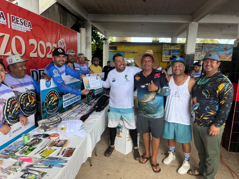 Participantes del Torneo de Pesca El Barrazo Participantes del Torneo de Pesca El Barrazo. Foto: Yolanda Tenorio