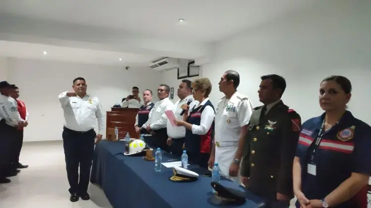 Saúl Robles, la historia de un bombero detrás del galardón nacional como “Profesional de la Emergencia 2025”