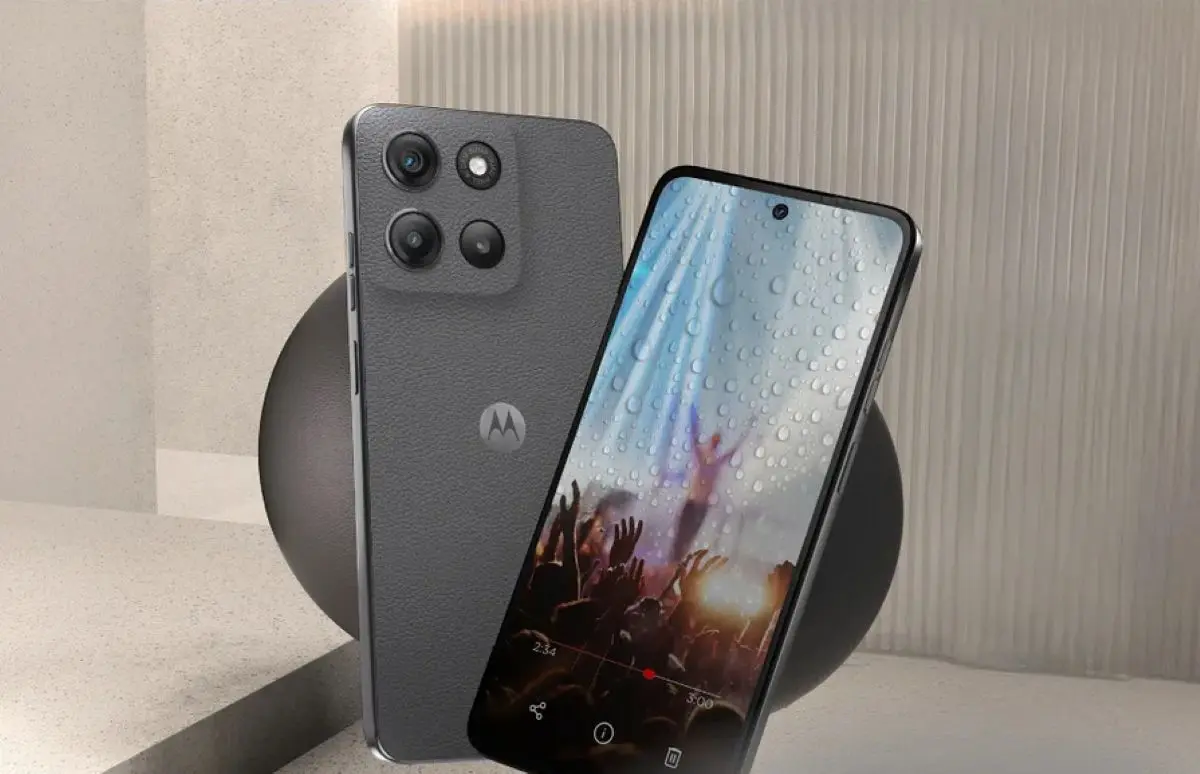 Celular Motorola con altavoces estéreos. Foto: Cortesía