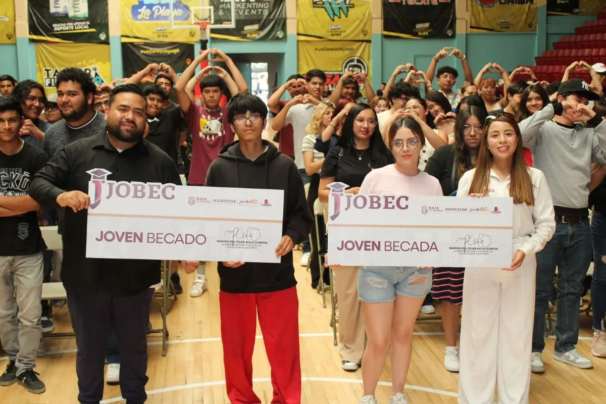 Los detalles de Jóvenes Becados JOBEC de Baja California. Foto: Cortesía