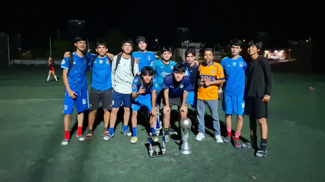 El equipo Guerreros Jr no solo ganó en la cancha, también sembró esperanza, valores y espíritu de comunidad entre los jóvenes. Foto: Cortesía