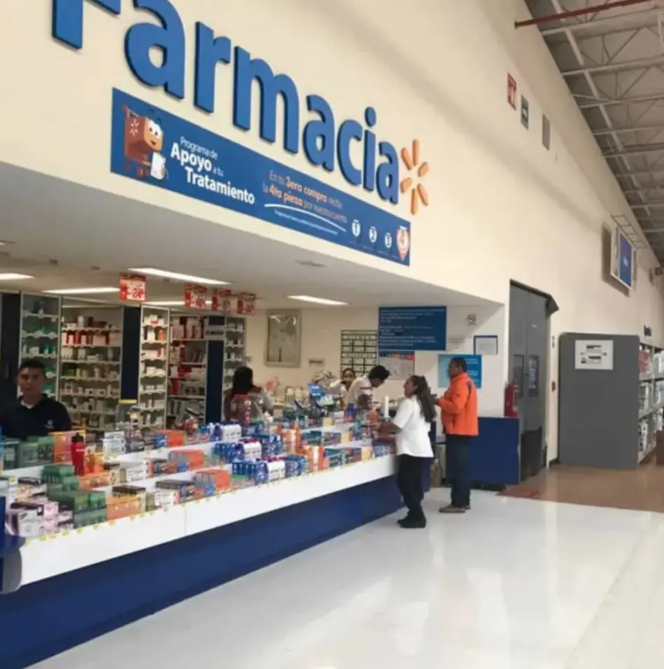 Obtén descuentos con Tarjeta INAPAM en las farmacias de Walmart. Foto: Cortesía.